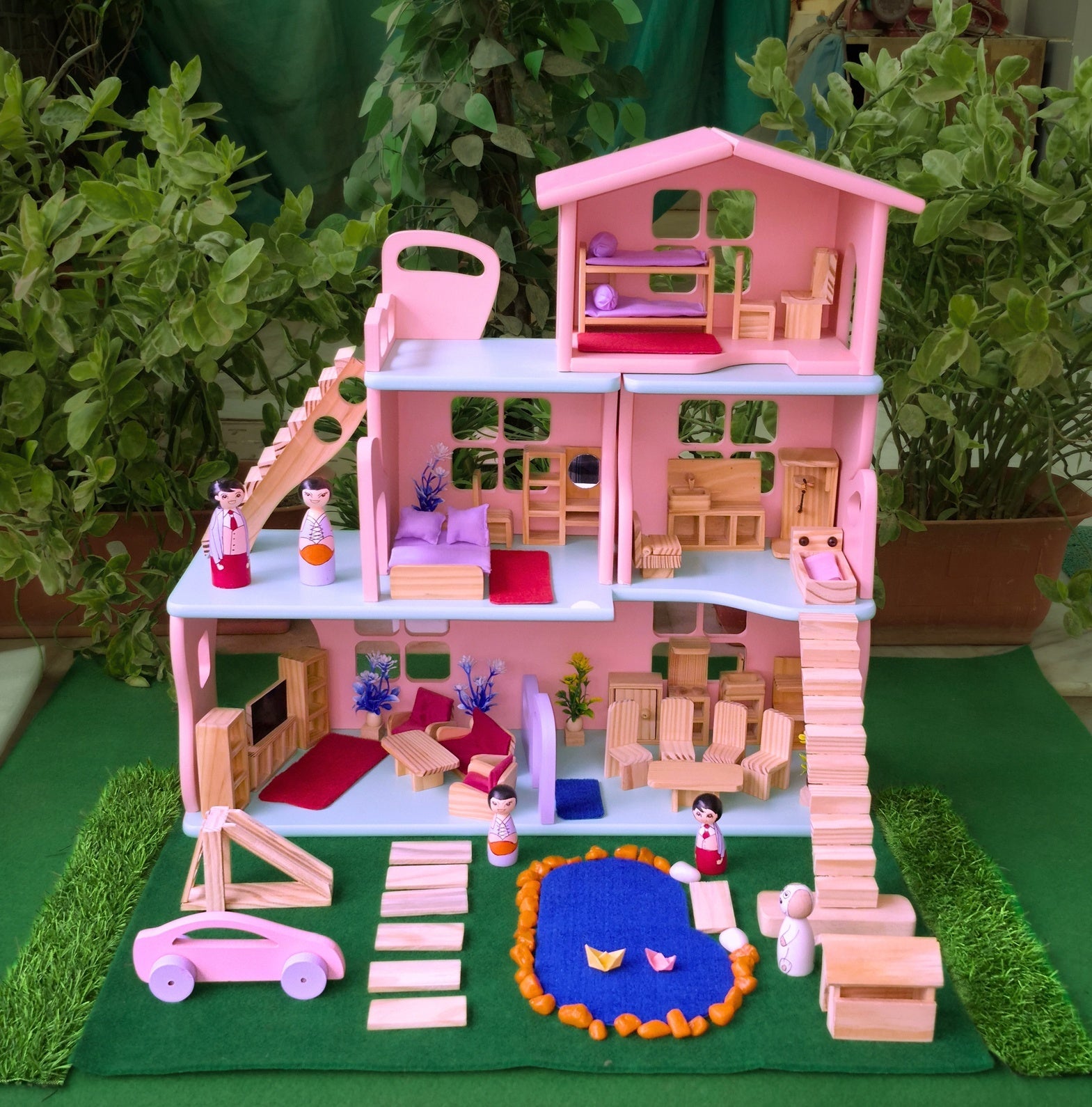 Three-story Doll Houses